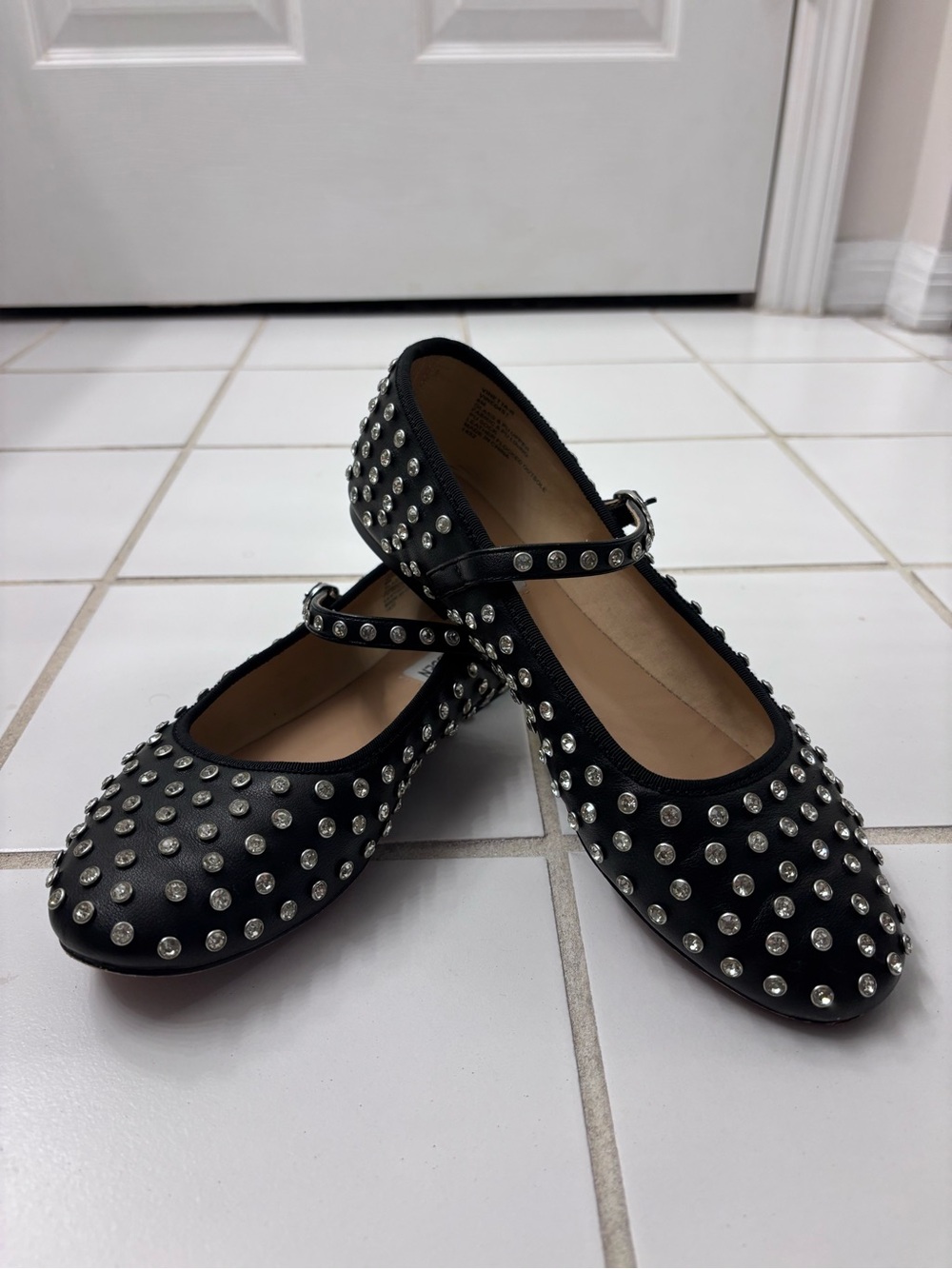 Steve Madden Black Mary Jane Flats with Silver crystal Studs size 8
